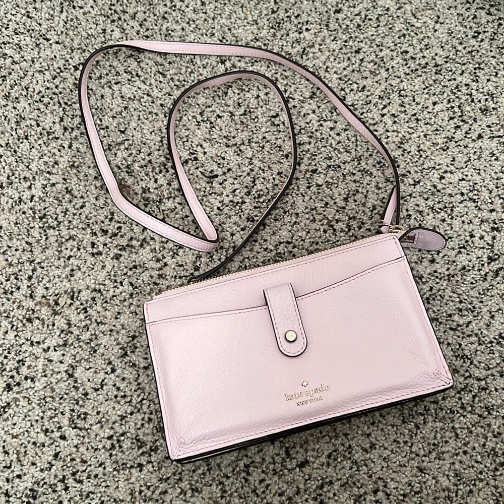 Light purple Kate Space crossbody - used maybe 3-5 times